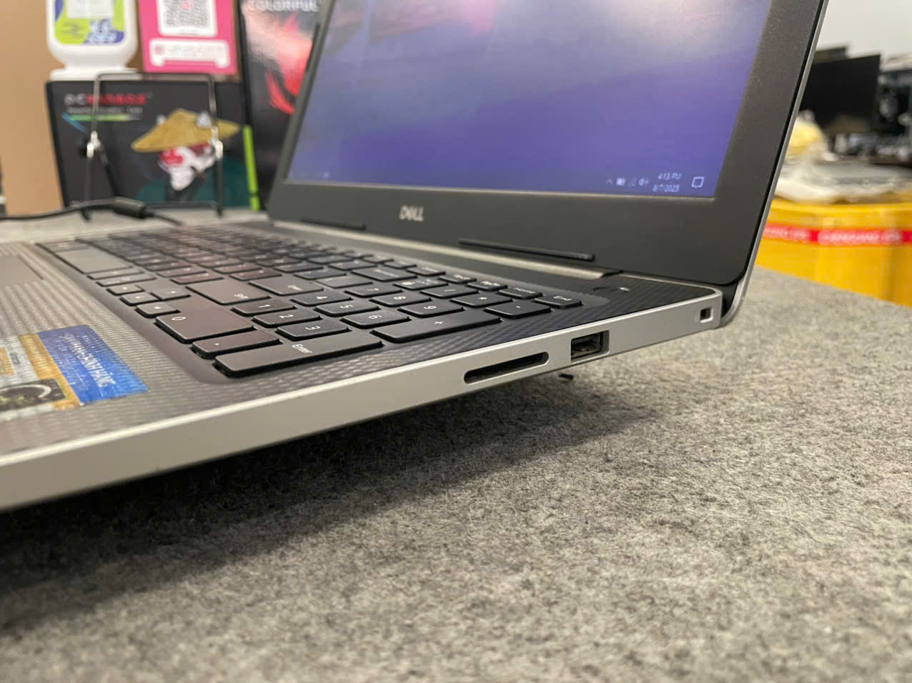 Laptop Dell Inspiron 3593 - 15.6" FHD / I5-1035G1 / MX 130 2G / 12G / 256GB