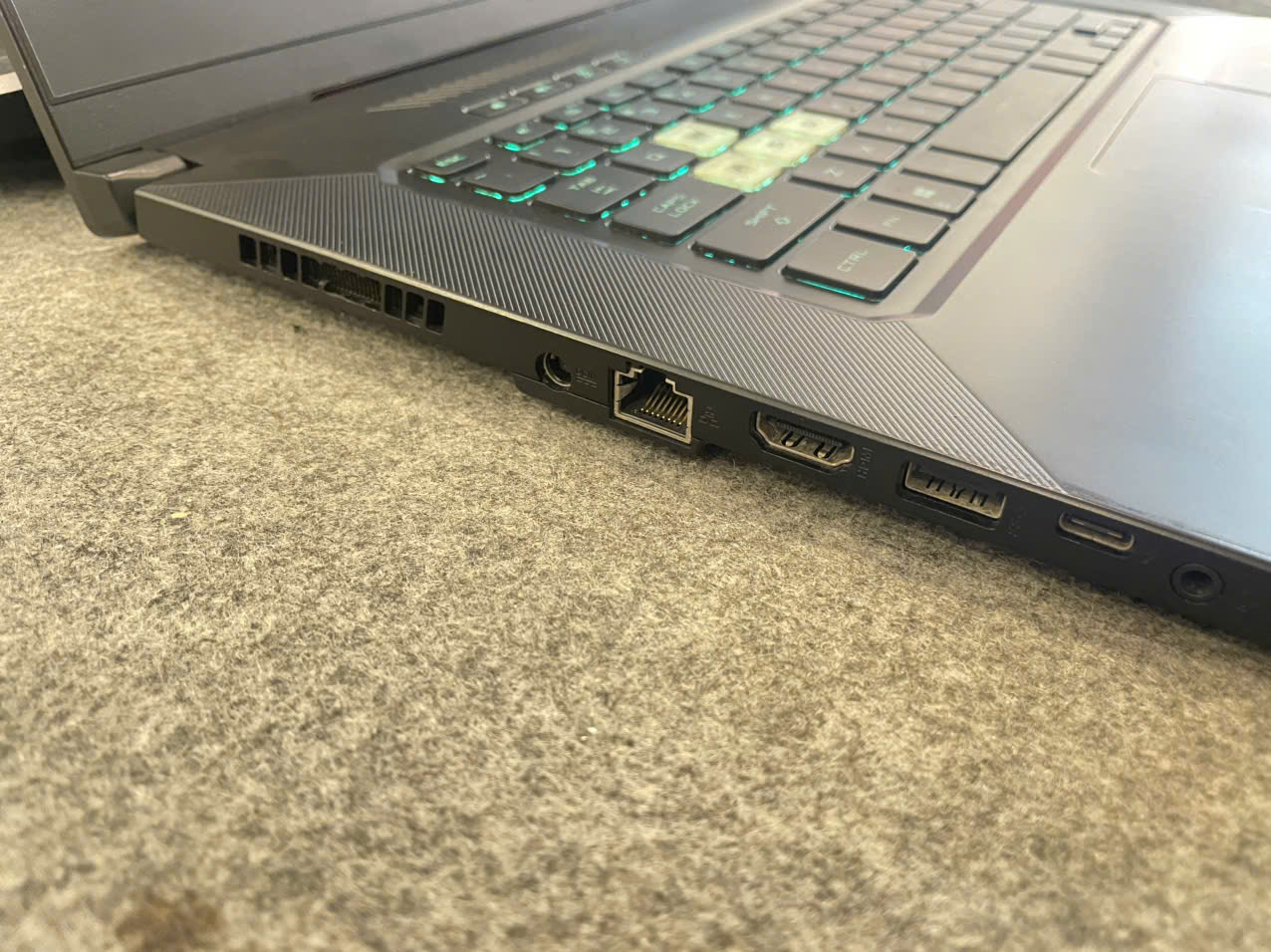 Laptop Gaming Asus TUF DASH - 15.6"FHD / IPS 144Hz / I7-11370H / RTX 3050 / 16G / 512GB (2nd)