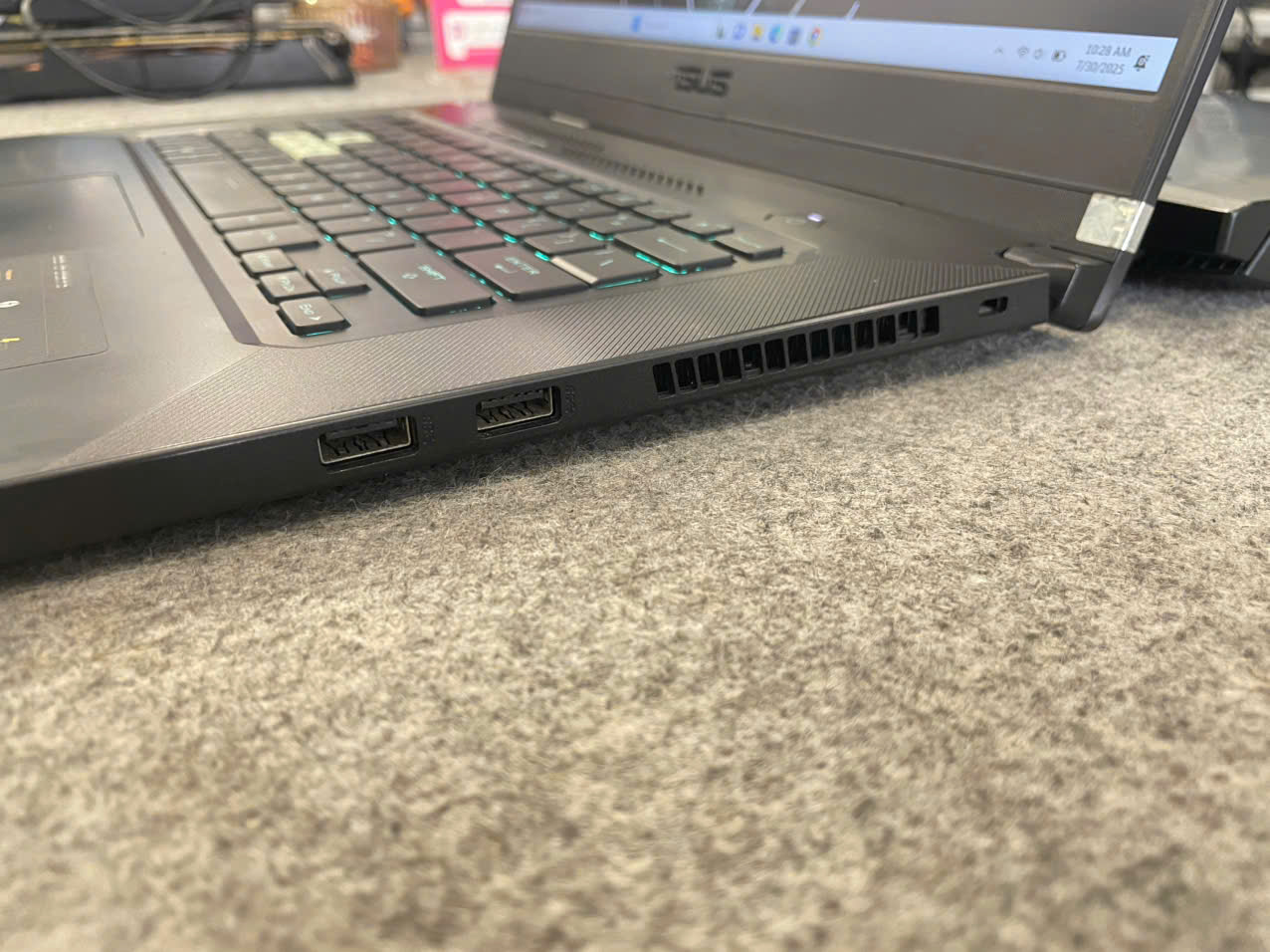 Laptop Gaming Asus TUF DASH - 15.6"FHD / IPS 144Hz / I7-11370H / RTX 3050 / 16G / 512GB (2nd)