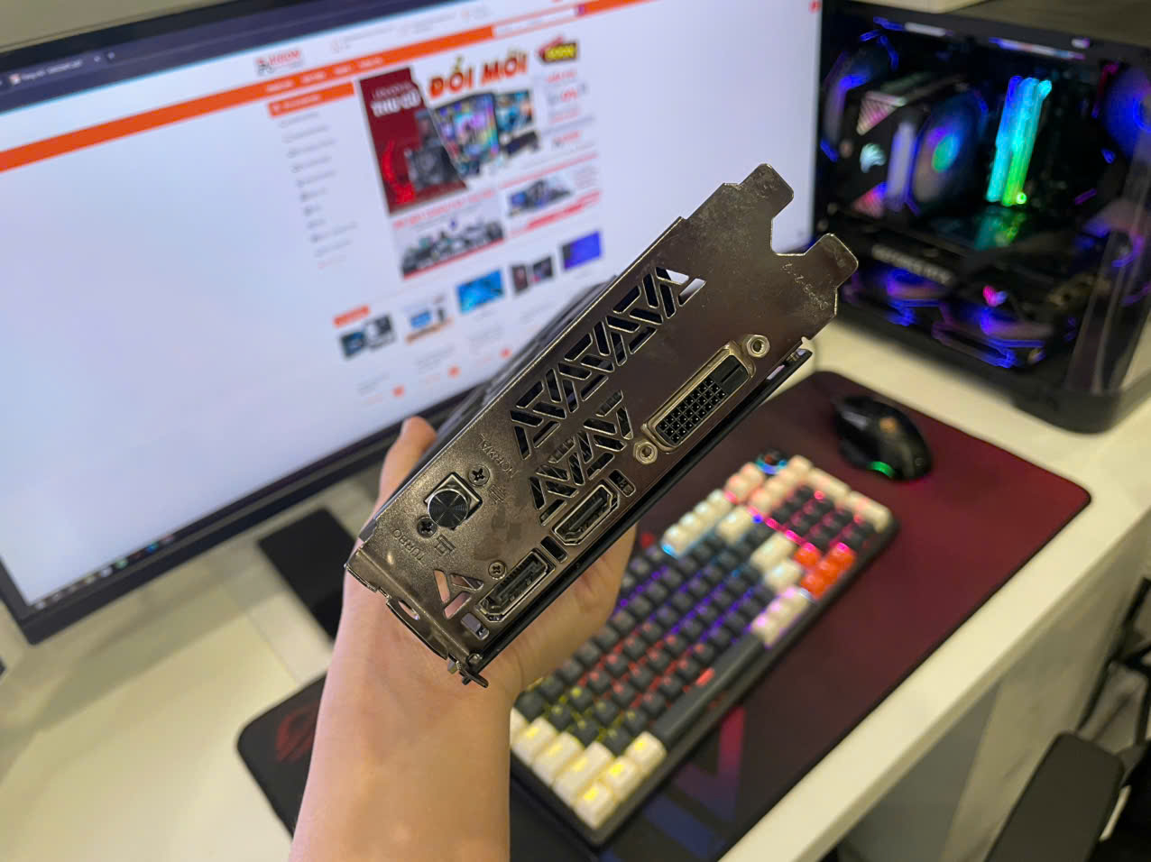 Card màn hình RTX 2060 Ultra-V Colorful