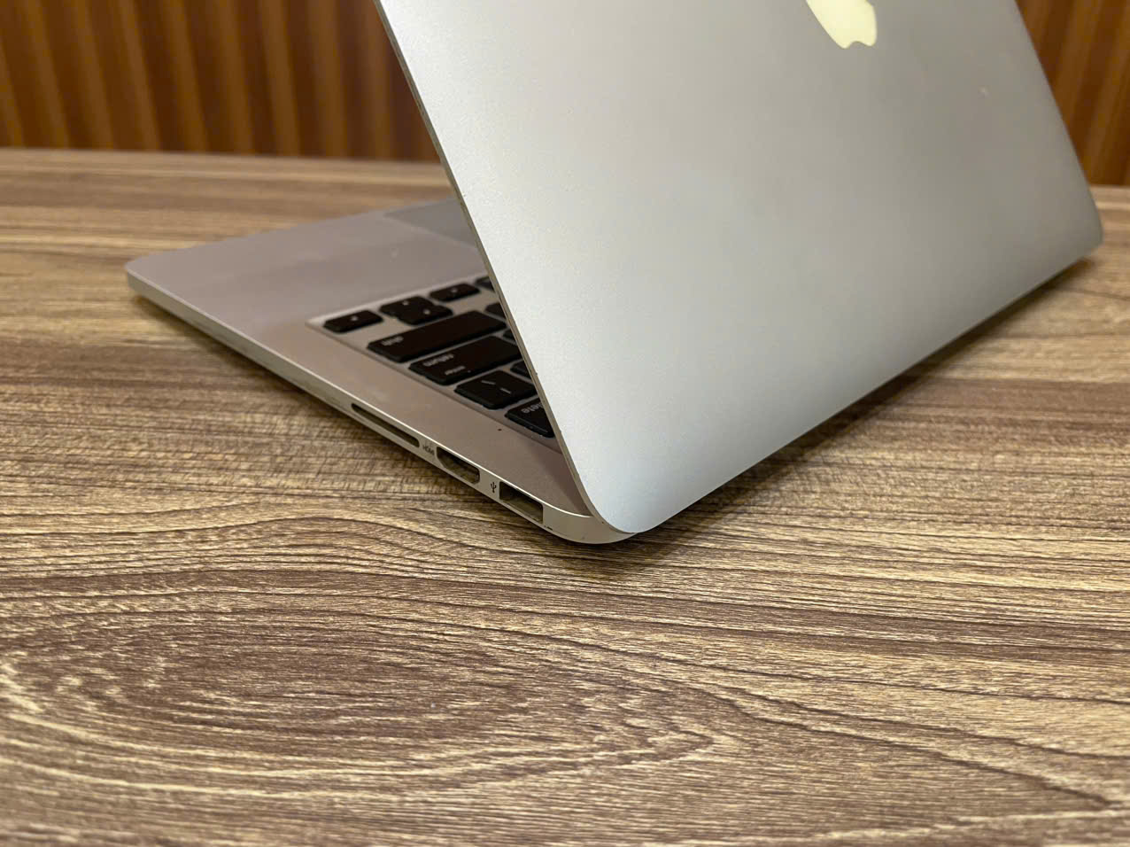 MacBook Pro _ 13.3" / i5-5257U / 8G / 128GB