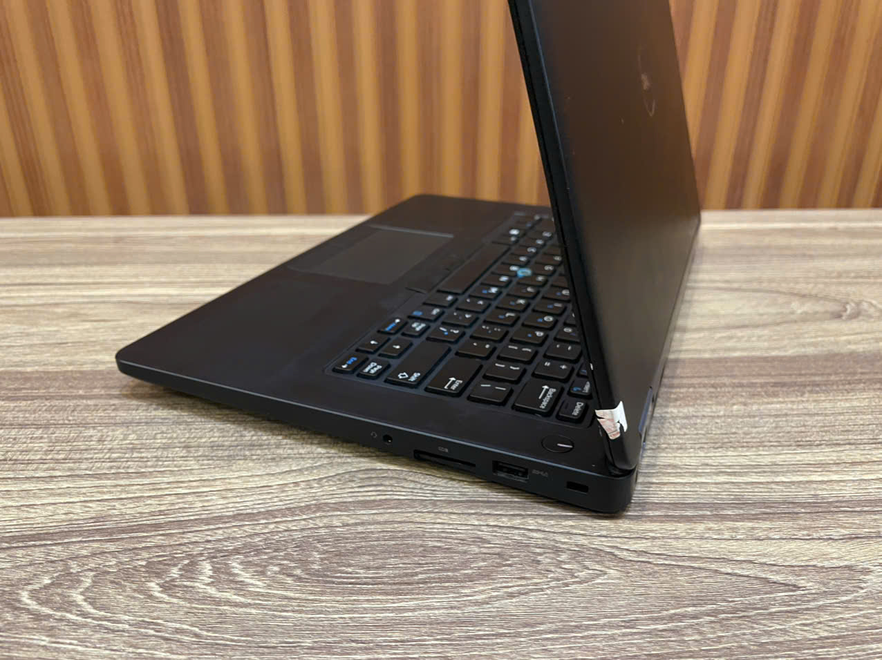 Laptop Dell Latitude 5470 _ 14" FHD / i7-6600U / 16G / 256G