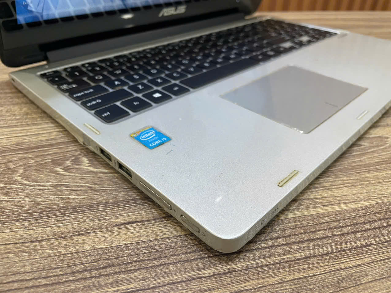 Laptop Asus TP500LA Cảm ứng _ 15.6" FHD / i5-5200U / 8G / 256G