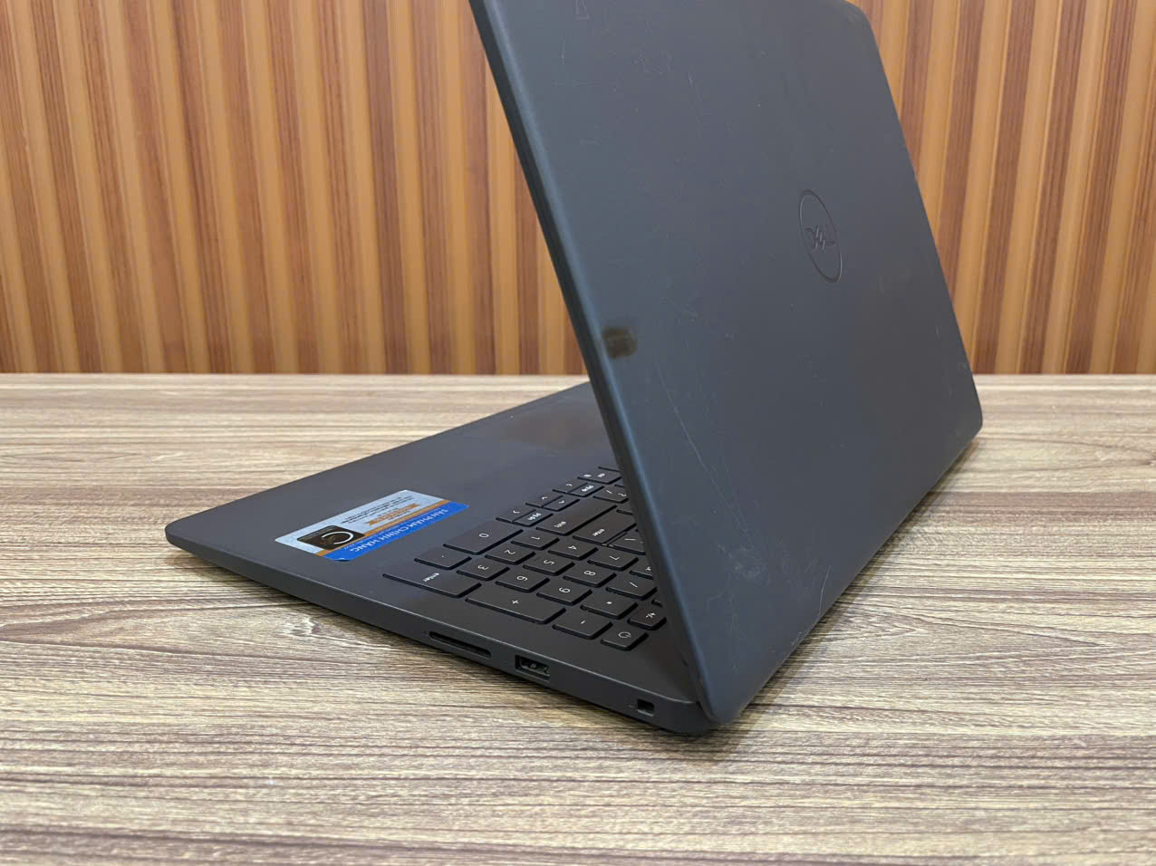 Laptop DELL Inspiron 3501 _ 15.6" FHD / i3-1115G4 / 8G / 256G (Tạm hết hàng)