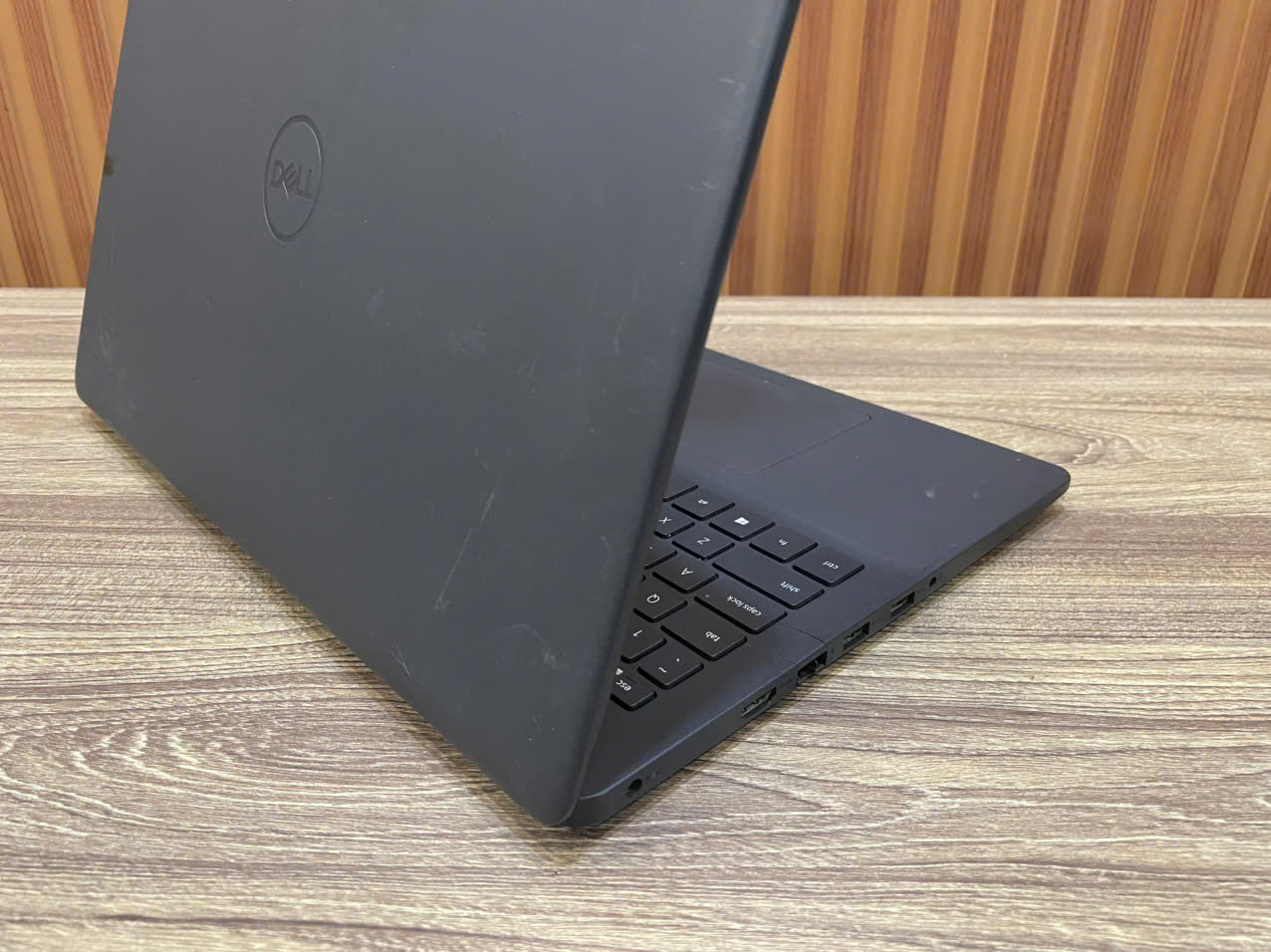 Laptop DELL Inspiron 3501 _ 15.6" FHD / i3-1115G4 / 8G / 256G (Tạm hết hàng)