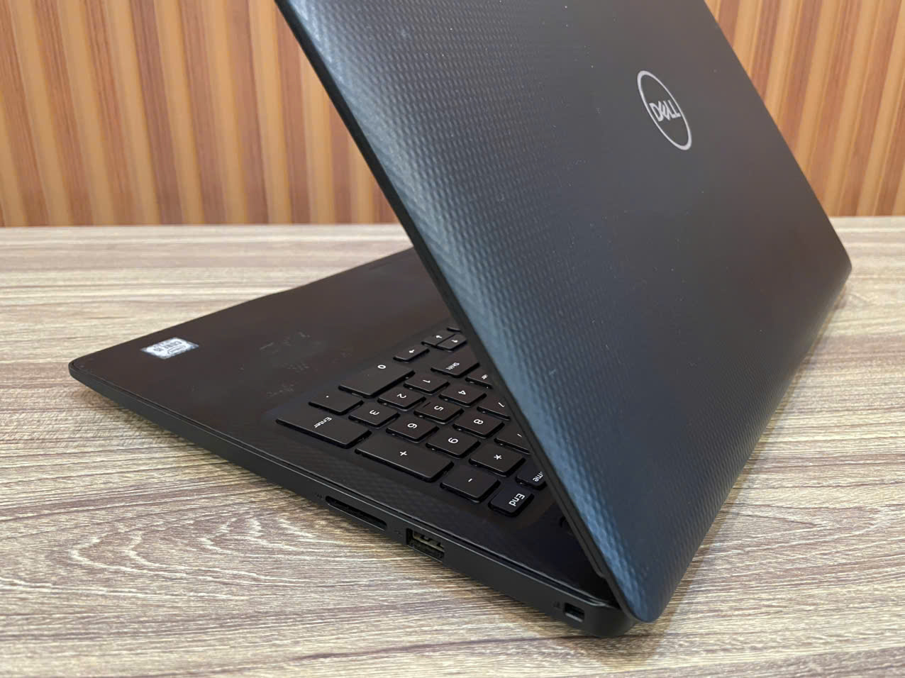 Laptop DELL Inspiron 15 3593 - 15.6" FHD / i5-1035G1 / 8G / 120G