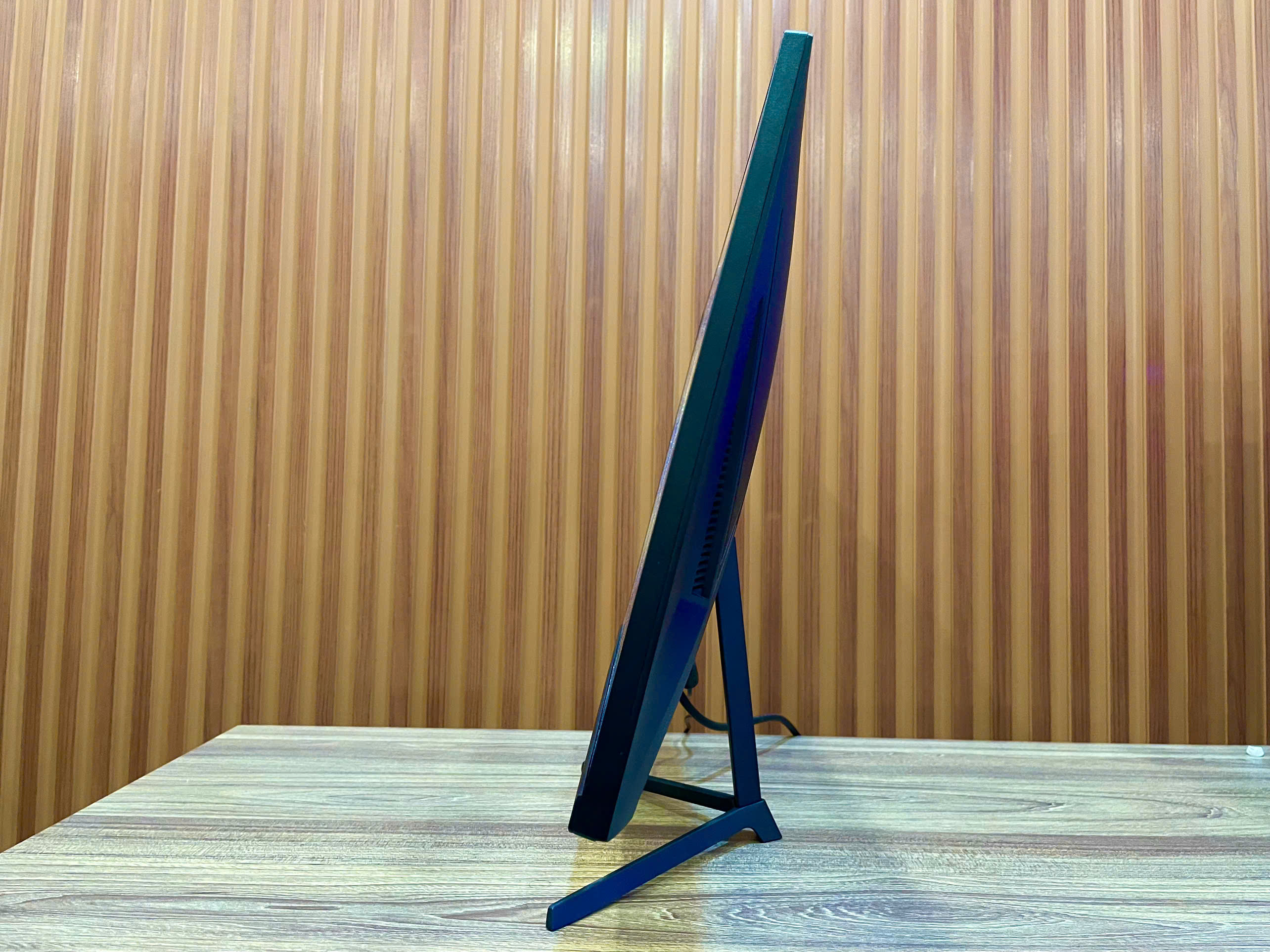 Màn hình Gaming Infinity Flash 25 - 25 inch - FHD / Fast IPS / 180Hz / 1ms / Freesync - BOX NEW