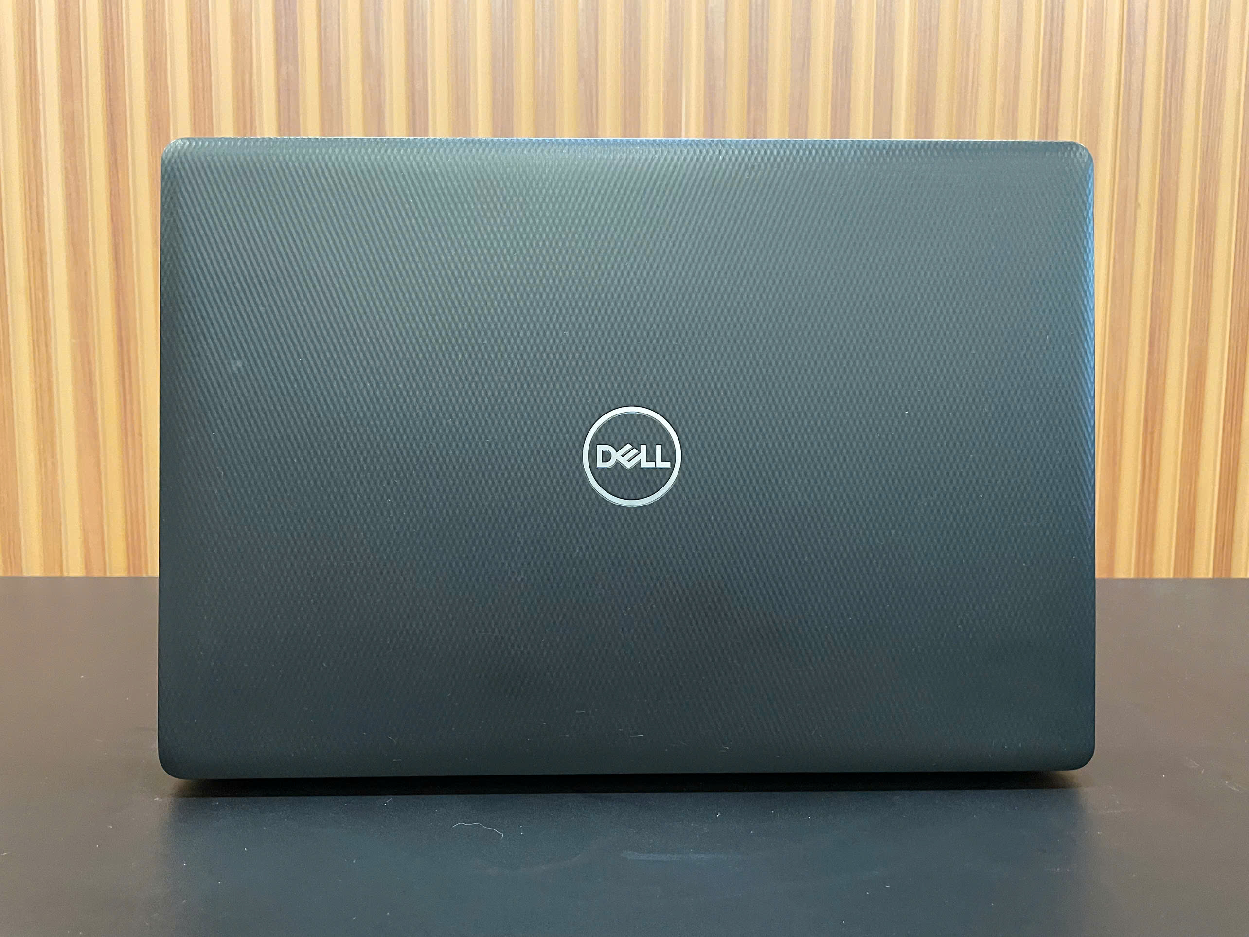 Laptop DELL Inspiron 15 3593 - 15.6" FHD / i5-1035G1 / 8G / 240G (Tạm hết hàng)
