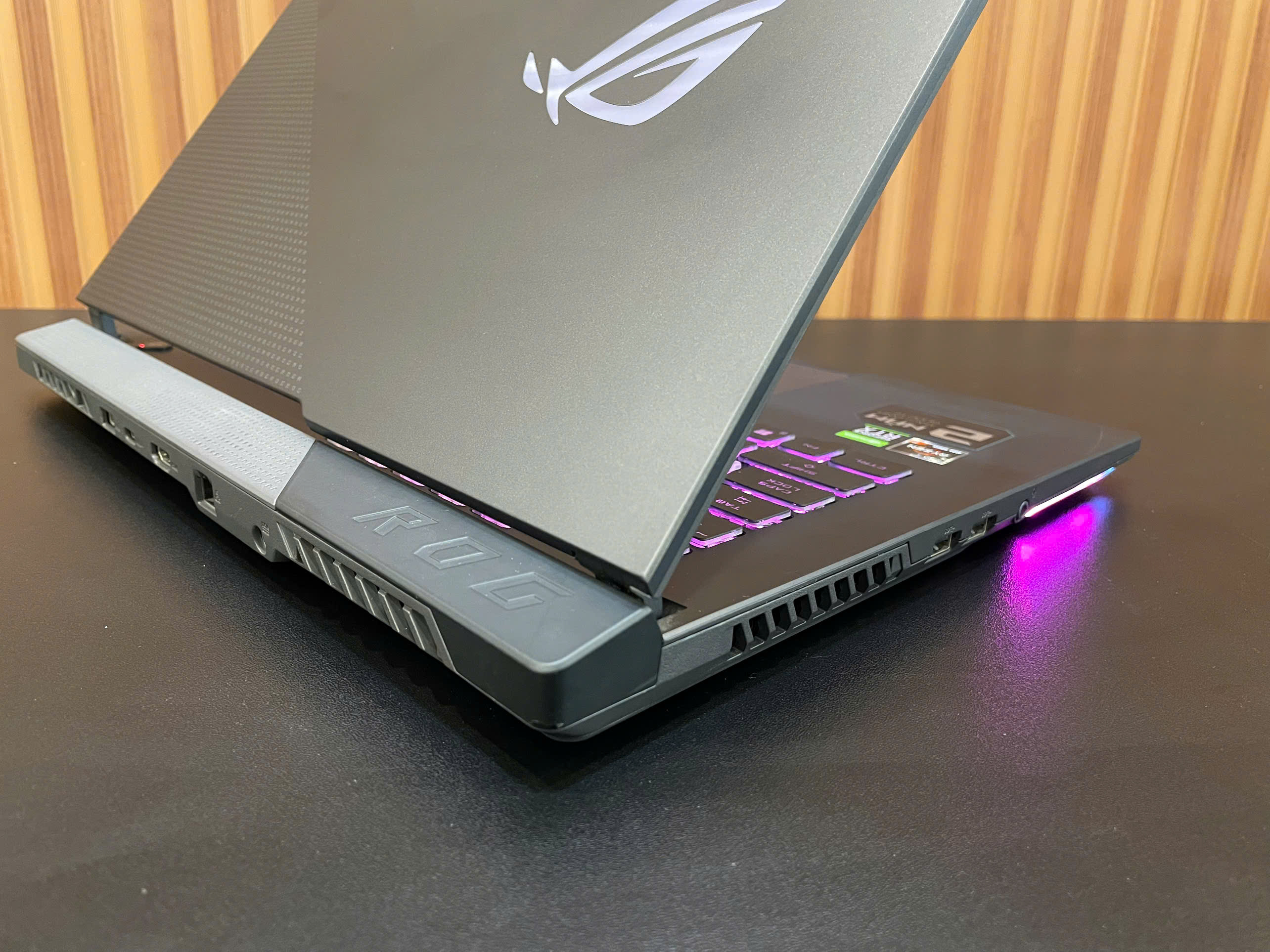 Laptop Gaming Asus ROG Strix G15 - 15.6" IPS 144Hz / Ryzen 7 4800H / RTX 3050 Ti / 16G / 512G (2nd)