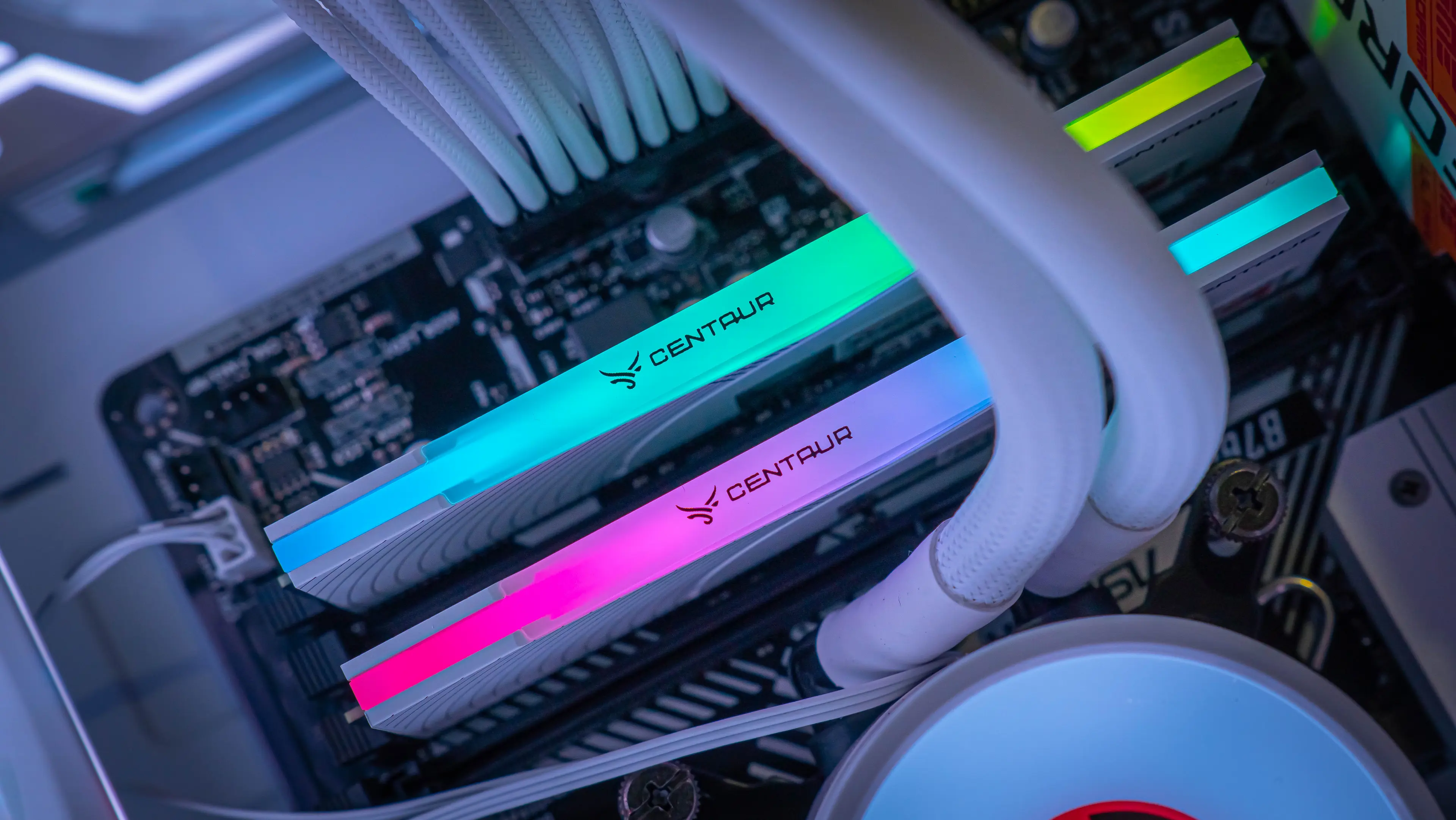 Ram 8G Centaur Ragnarok RGB Pro - 3200Mhz